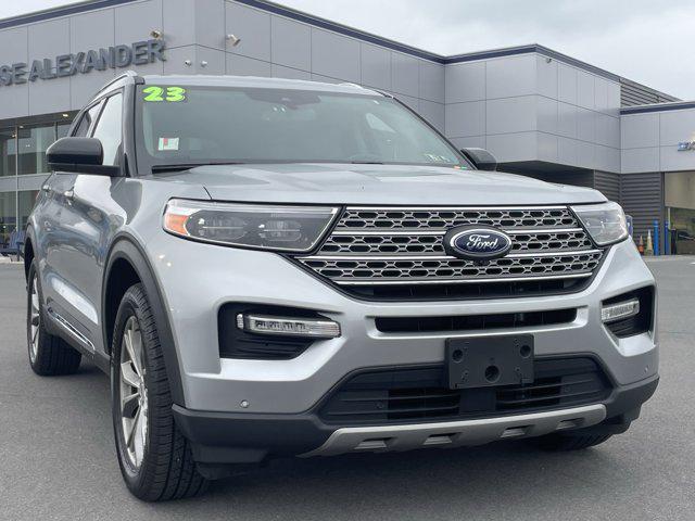 Photo of 2023 Silver Metallic Ford Explorer