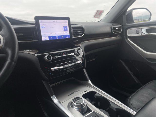 Photo of 2023 Silver Metallic Ford Explorer