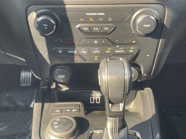 Photo of 2022 Cyber Orange Metallic Tricoat Ford Ranger
