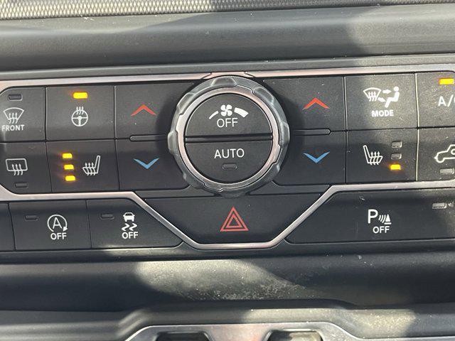 Photo of 2019 Granite Crystal Metallic Clearcoat Jeep Wrangler Unlimited