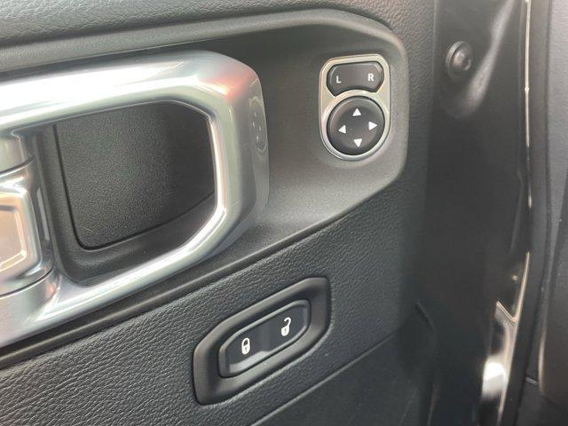 Photo of 2019 Granite Crystal Metallic Clearcoat Jeep Wrangler Unlimited