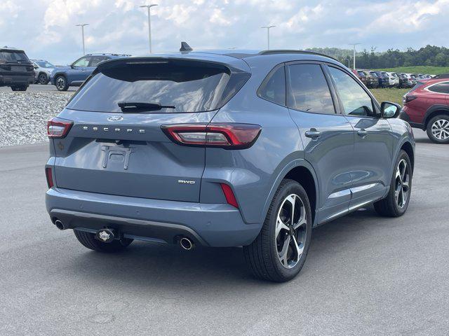 Photo of 2024 Vapor Blue Ford Escape