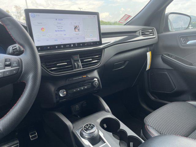 Photo of 2024 Vapor Blue Ford Escape