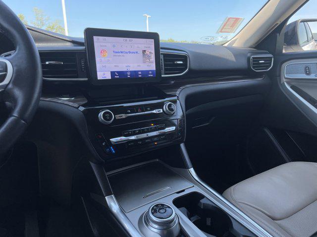 Photo of 2022 Star White Metallic Tri-Coat Ford Explorer