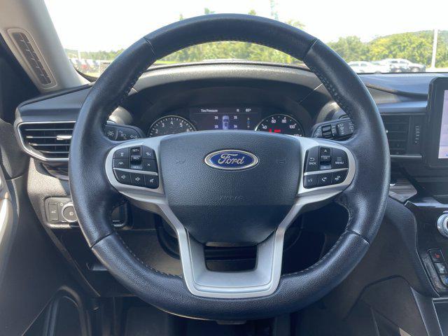 Photo of 2022 Star White Metallic Tri-Coat Ford Explorer