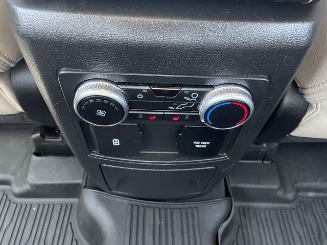 Photo of 2022 Star White Metallic Tri-Coat Ford Explorer