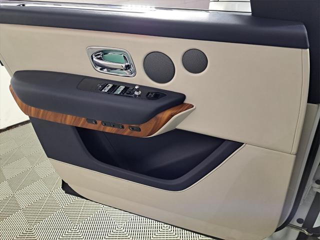 Photo of 2020 Arctic White Rolls-Royce Cullinan