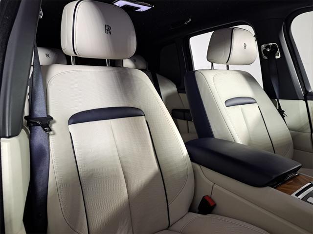 Photo of 2020 Arctic White Rolls-Royce Cullinan