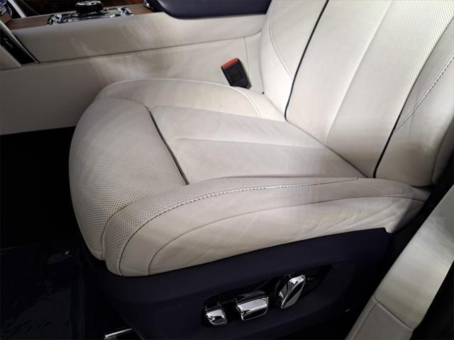 Photo of 2020 Arctic White Rolls-Royce Cullinan