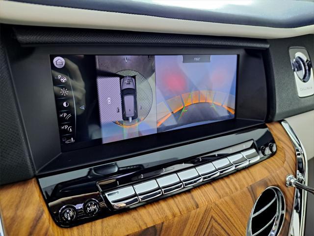 Photo of 2020 Arctic White Rolls-Royce Cullinan