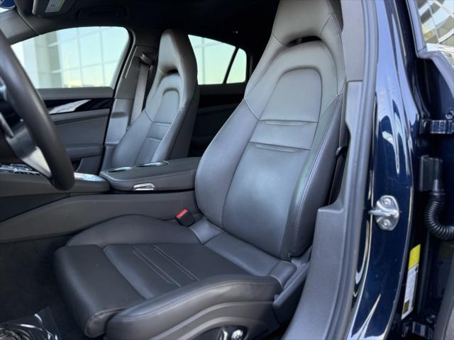 Photo of 2020 Night Blue Metallic Porsche Panamera