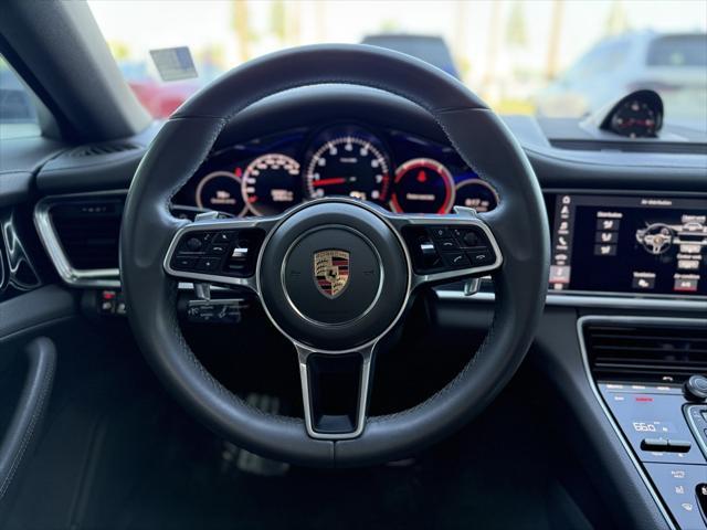 Photo of 2020 Night Blue Metallic Porsche Panamera