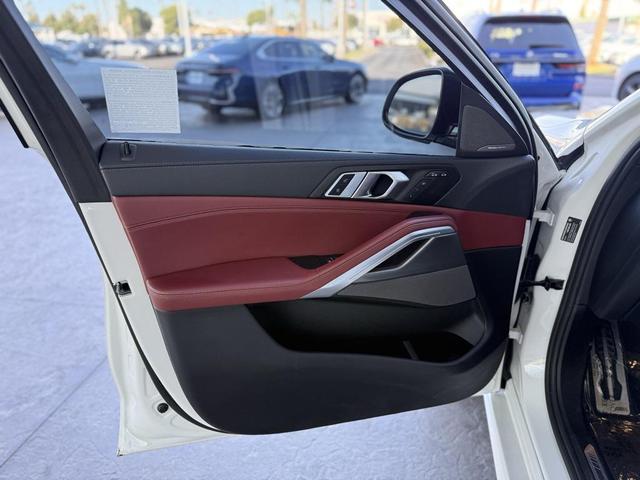 Photo of 2022 Alpine White BMW X6