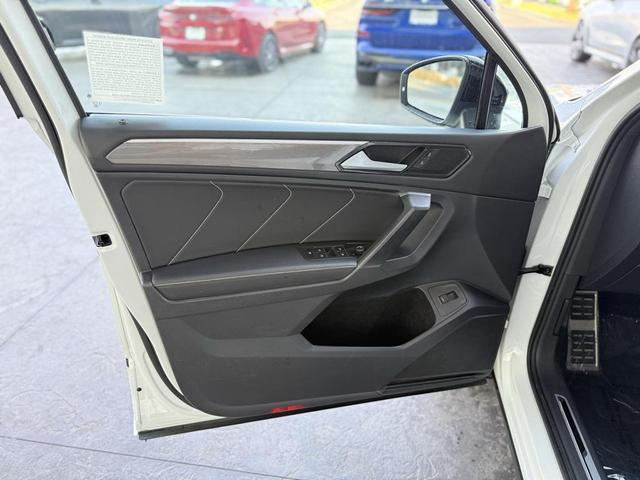 Photo of 2022 Oryx White Pearl Volkswagen Tiguan