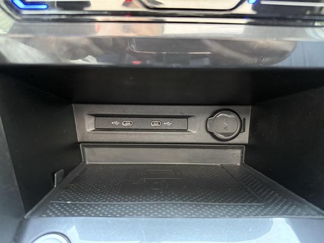 Photo of 2022 Oryx White Pearl Volkswagen Tiguan