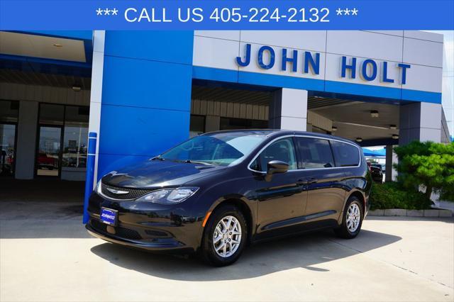 2023 Chrysler Voyager