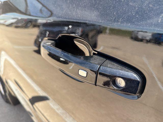 Photo of 2025 Black Chevrolet Silverado 1500