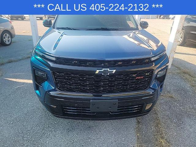 Photo of 2024 Lakeshore Blue Metallic Chevrolet Traverse