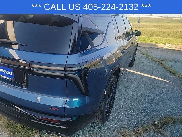 Photo of 2024 Lakeshore Blue Metallic Chevrolet Traverse