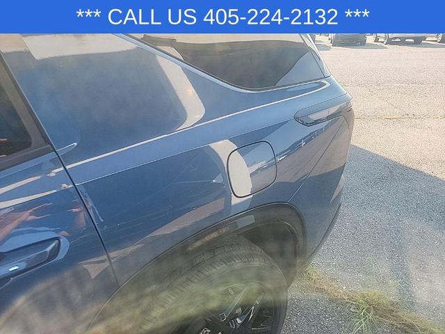 Photo of 2024 Lakeshore Blue Metallic Chevrolet Traverse