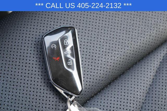 Photo of 2024 Platinum Gray Metallic Volkswagen Atlas