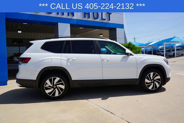Photo of 2024 Platinum Gray Metallic Volkswagen Atlas
