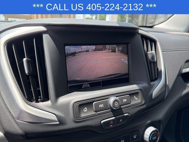 Photo of 2024 Summit White GMC Terrain