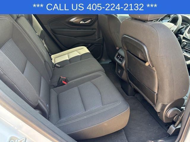 Photo of 2024 Summit White GMC Terrain