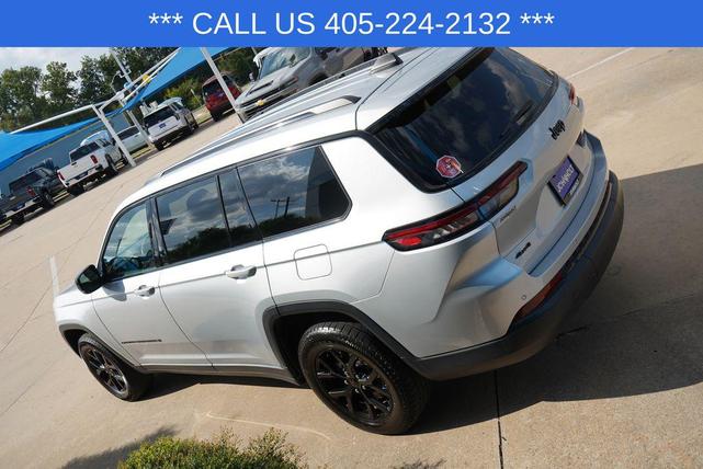 Photo of 2024 Silver Zynith Jeep Grand Cherokee L