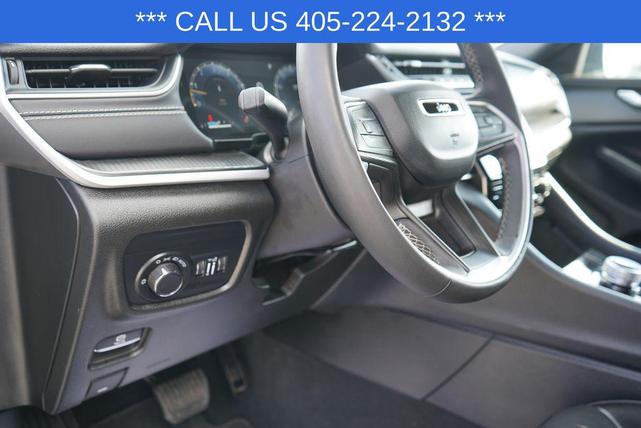 Photo of 2024 Silver Zynith Jeep Grand Cherokee L