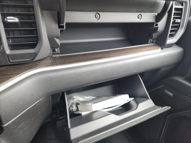 Photo of 2022 Glacier Blue Metallic Chevrolet Silverado 1500