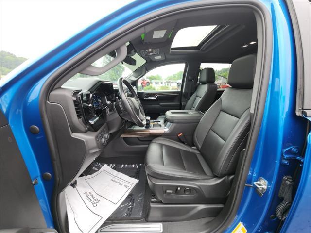 Photo of 2022 Glacier Blue Metallic Chevrolet Silverado 1500