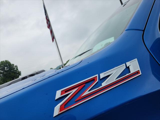 Photo of 2022 Glacier Blue Metallic Chevrolet Silverado 1500