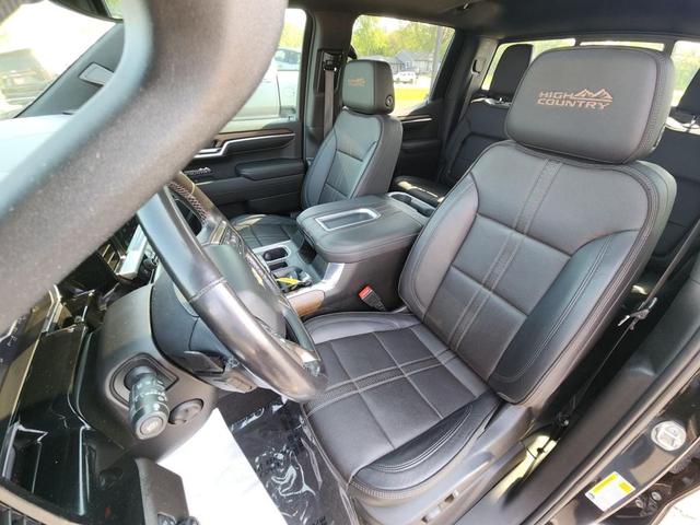 Photo of 2022 Black Chevrolet Silverado 1500