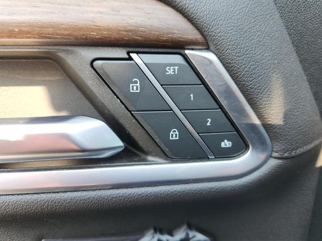 Photo of 2022 Black Chevrolet Silverado 1500