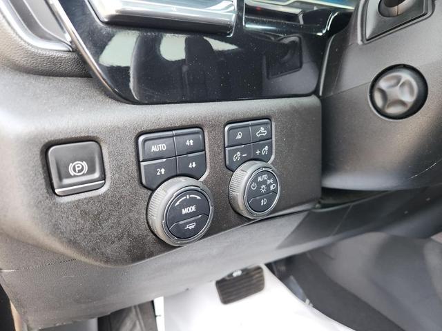 Photo of 2022 Black Chevrolet Silverado 1500