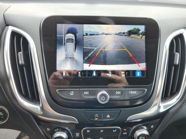 Photo of 2022 Silver Ice Metallic Chevrolet Equinox