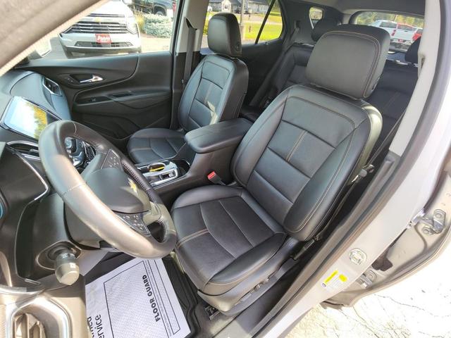 Photo of 2022 Silver Ice Metallic Chevrolet Equinox
