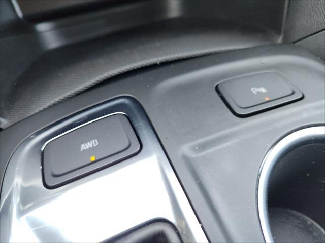 Photo of 2022 Blue Glow Metallic Chevrolet Equinox