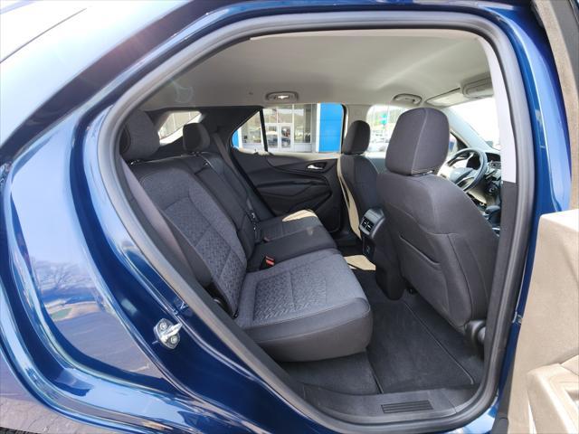 Photo of 2022 Blue Glow Metallic Chevrolet Equinox