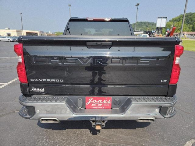 Photo of 2021 Black Chevrolet Silverado 1500