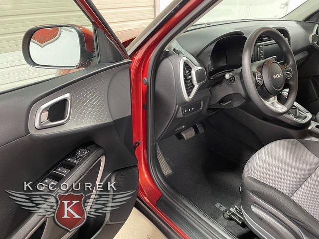 Photo of 2023 Mars Orange Kia Soul