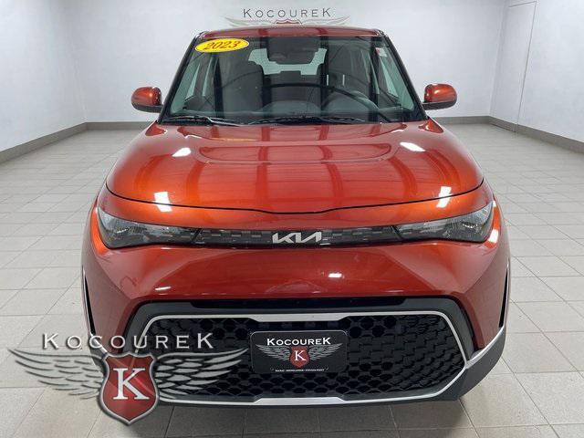 Photo of 2023 Mars Orange Kia Soul