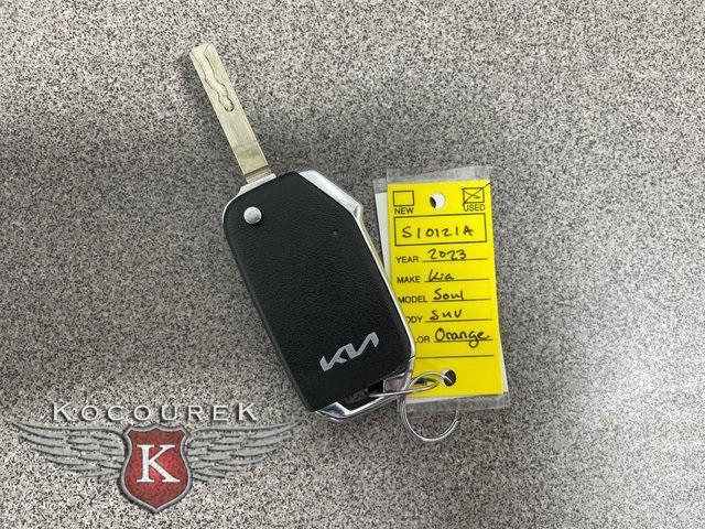 Photo of 2023 Mars Orange Kia Soul