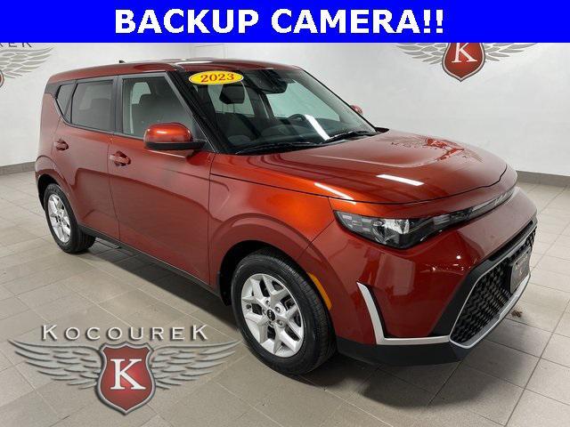 Photo of 2023 Mars Orange Kia Soul
