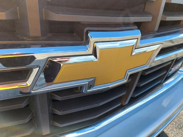 Photo of 2015 Silver Ice Metallic Chevrolet Silverado 1500