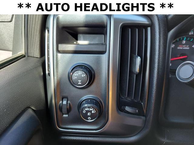 Photo of 2015 Silver Ice Metallic Chevrolet Silverado 1500