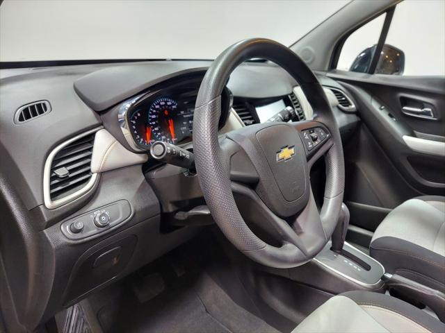 Photo of 2017 Mosaic Black Metallic Chevrolet Trax