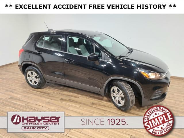 Photo of 2017 Mosaic Black Metallic Chevrolet Trax