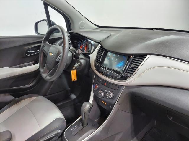 Photo of 2017 Mosaic Black Metallic Chevrolet Trax